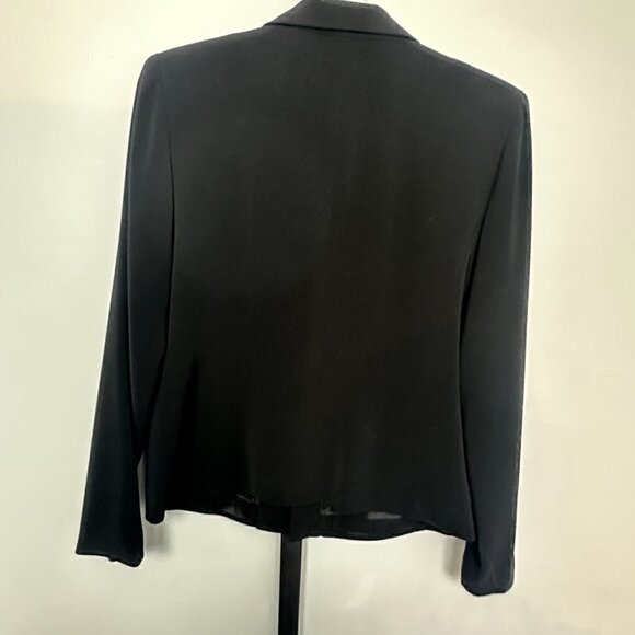 EUC - Liz Claiborne Suit (Skirt And Blazer) US Size 10 - Picture 5 of 10